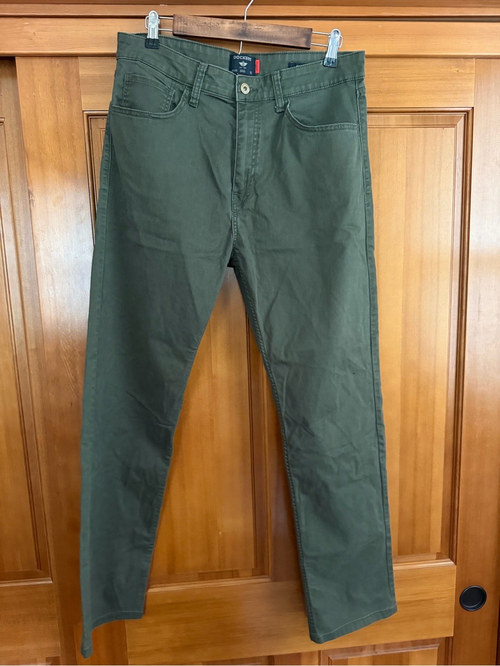 Dockers Men’s Olive Green Straight Jeans